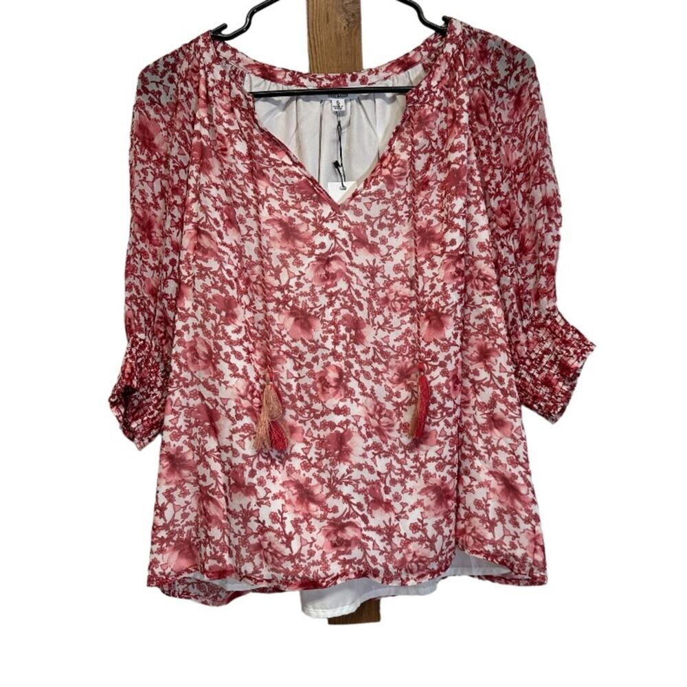 BB Dakota Say a Prairie for You Red Pink & White Floral Top Size S